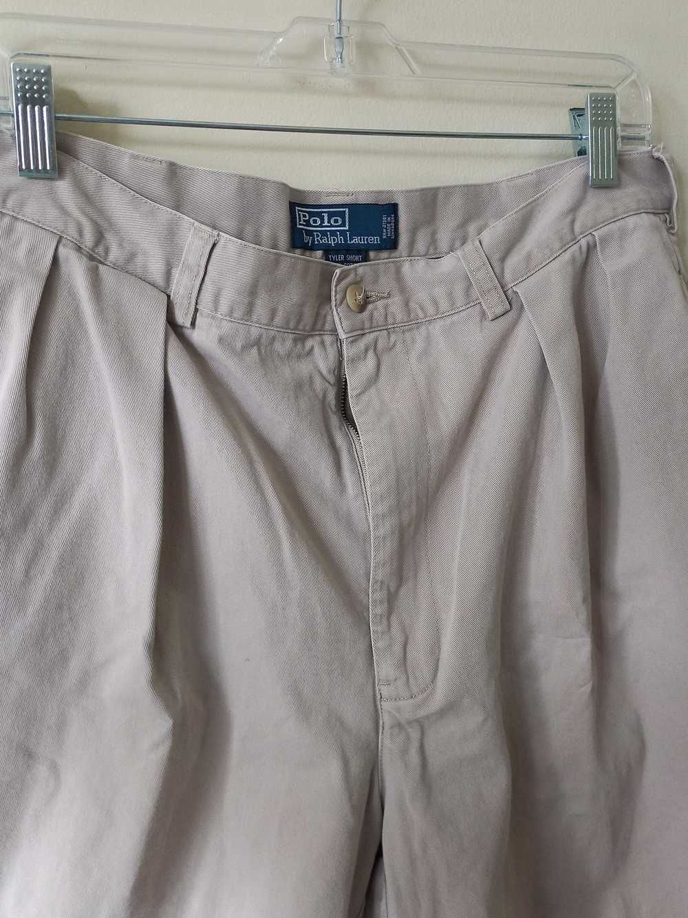 Polo Ralph Lauren Tyler Men’s Khaki Pleated Chino Shorts